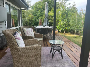 Acorn Cottage your home away from home in Whitfield